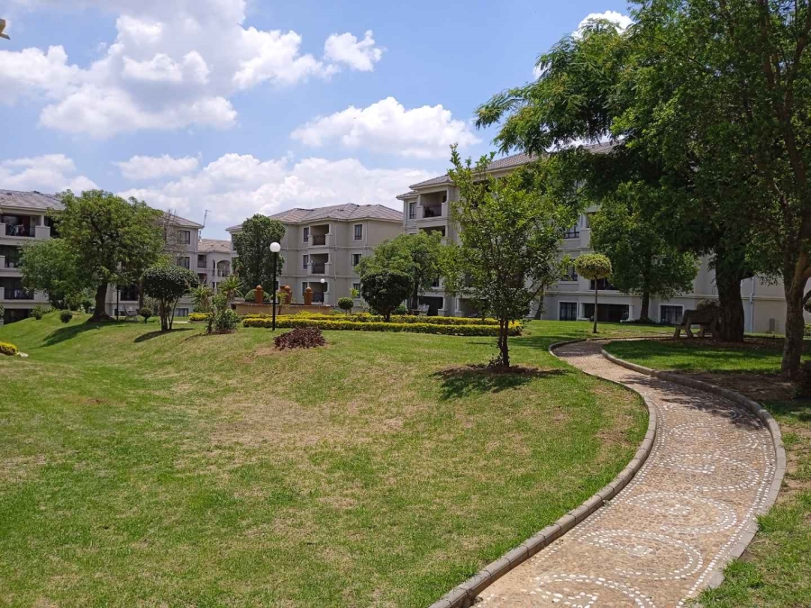 To Let 2 Bedroom Property for Rent in Noordwyk Gauteng