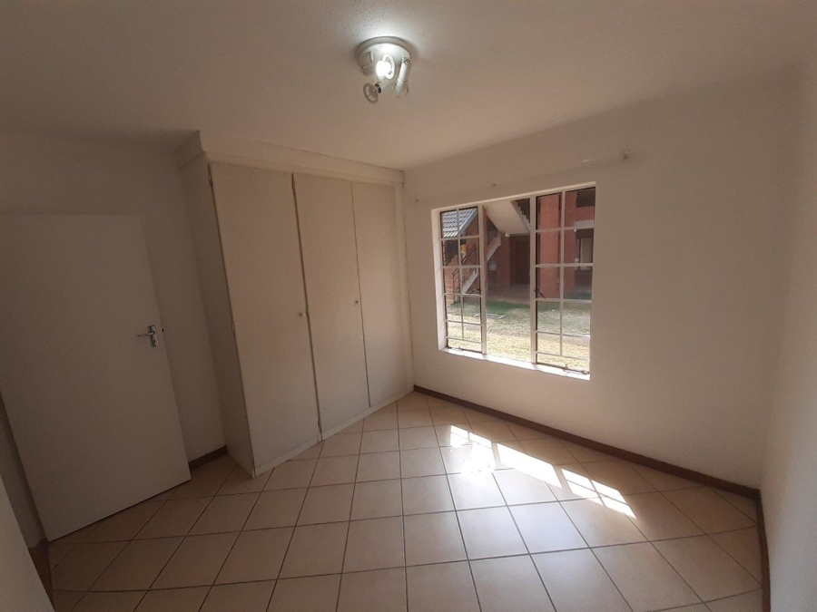 2 Bedroom Property for Sale in Noordwyk Gauteng