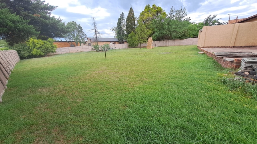 0 Bedroom Property for Sale in Brackenhurst Gauteng