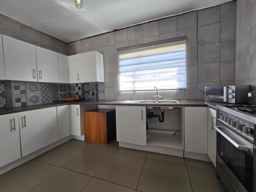 3 Bedroom Property for Sale in General Albertspark Gauteng