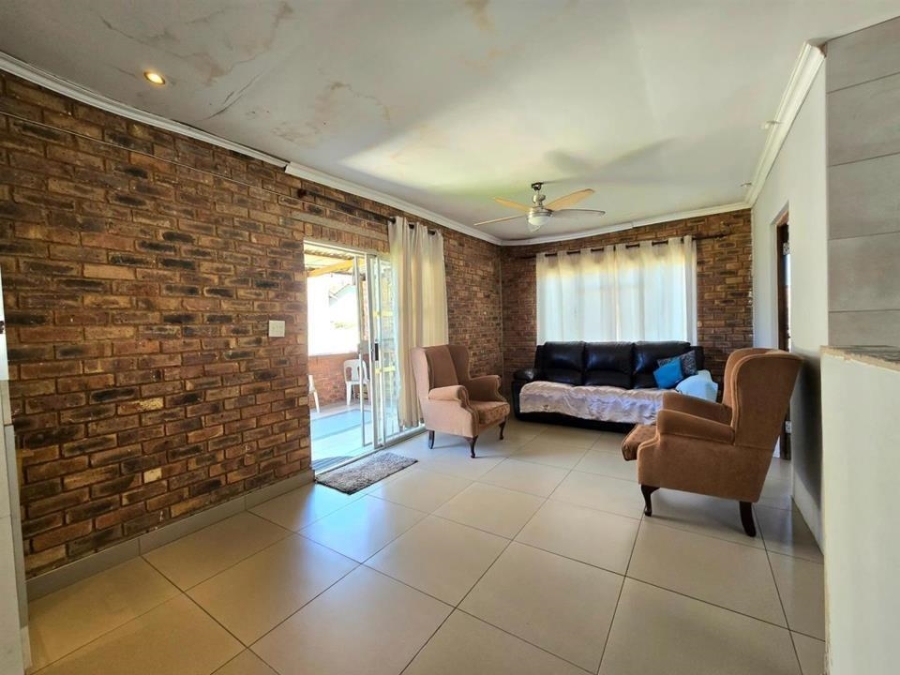 3 Bedroom Property for Sale in General Albertspark Gauteng