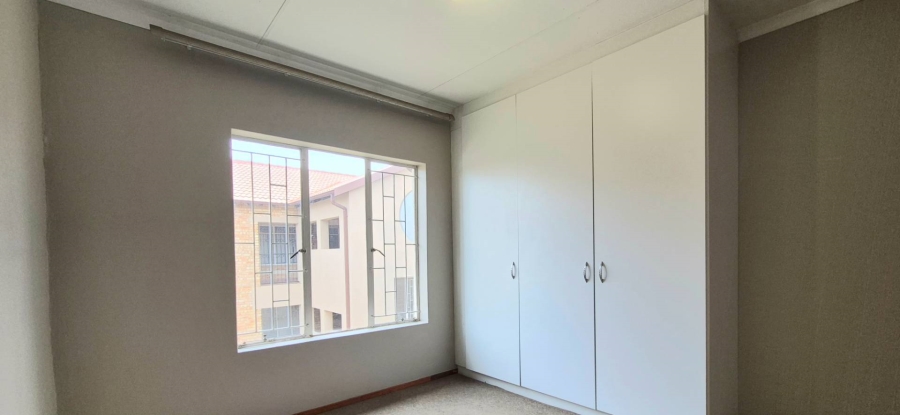 To Let 2 Bedroom Property for Rent in North Riding Gauteng