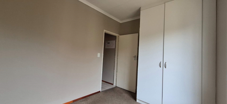 To Let 2 Bedroom Property for Rent in North Riding Gauteng