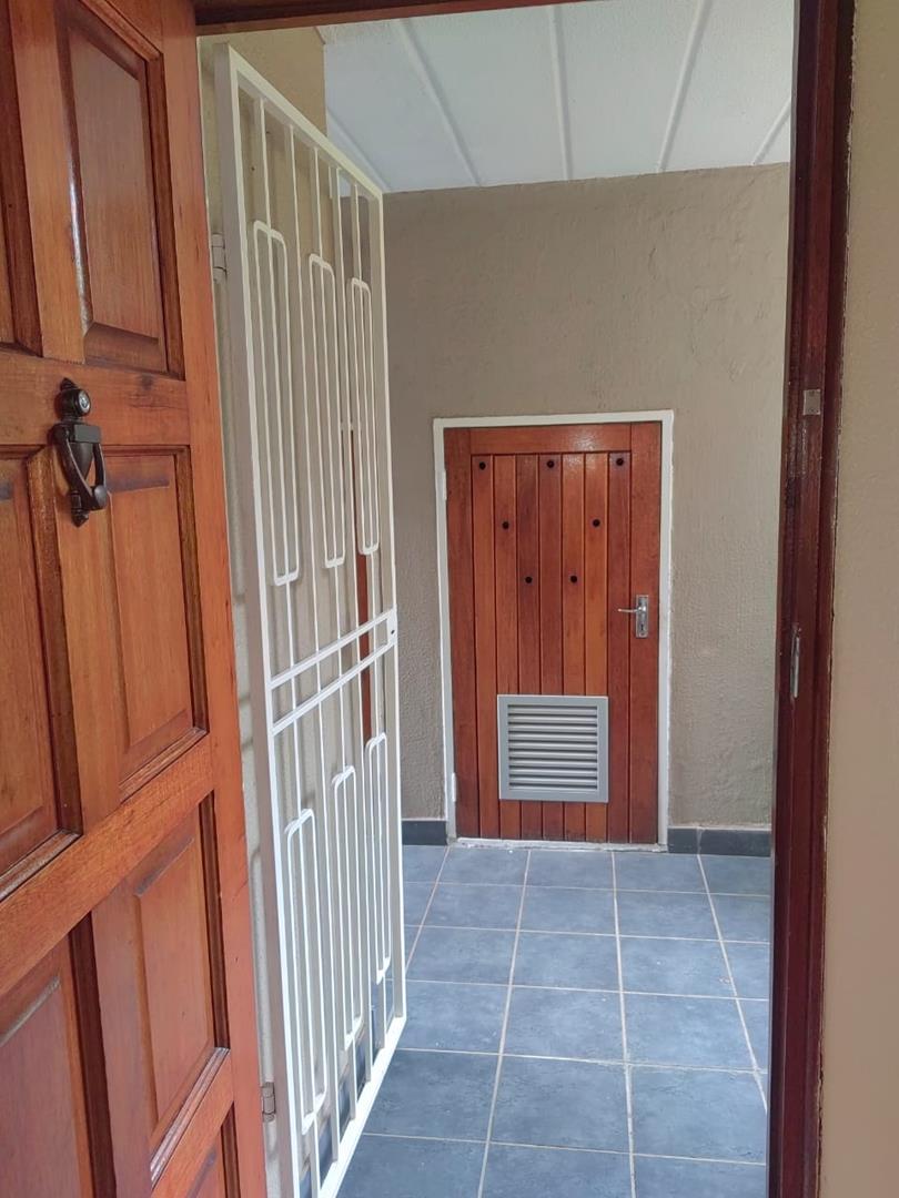 To Let 2 Bedroom Property for Rent in Bedfordview Gauteng