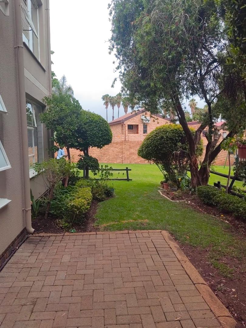 To Let 2 Bedroom Property for Rent in Bedfordview Gauteng