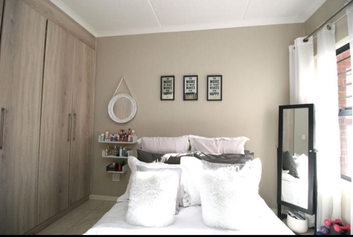 1 Bedroom Property for Sale in Noordhang Gauteng