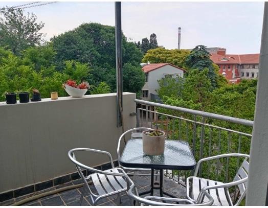 To Let 1 Bedroom Property for Rent in Houghton Gauteng