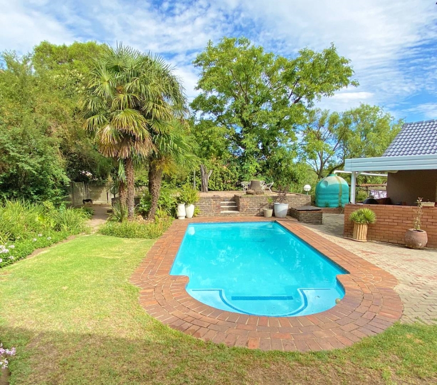 3 Bedroom Property for Sale in Brackenhurst Gauteng