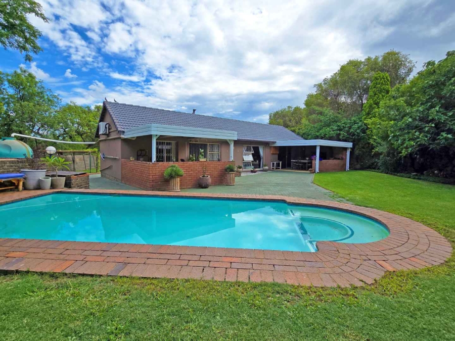 3 Bedroom Property for Sale in Brackenhurst Gauteng