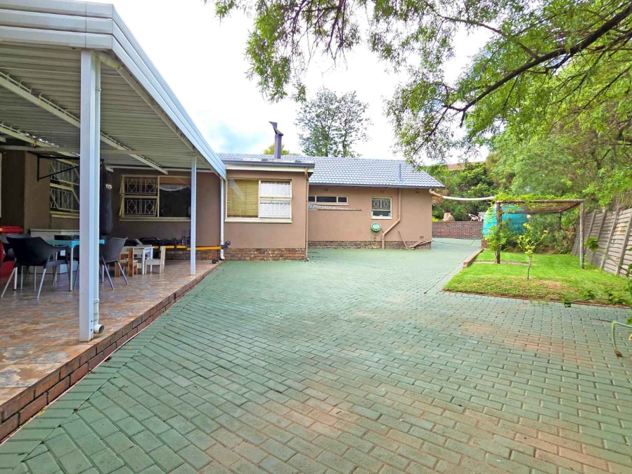 3 Bedroom Property for Sale in Brackenhurst Gauteng