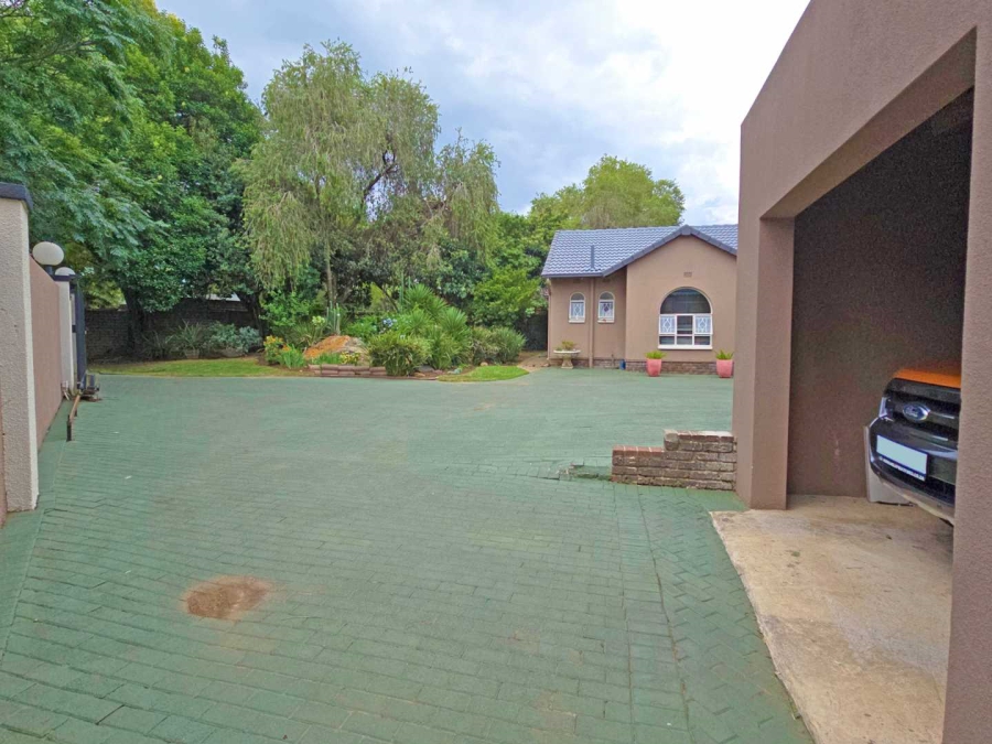 3 Bedroom Property for Sale in Brackenhurst Gauteng