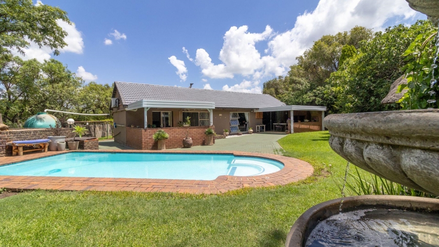 3 Bedroom Property for Sale in Brackenhurst Gauteng