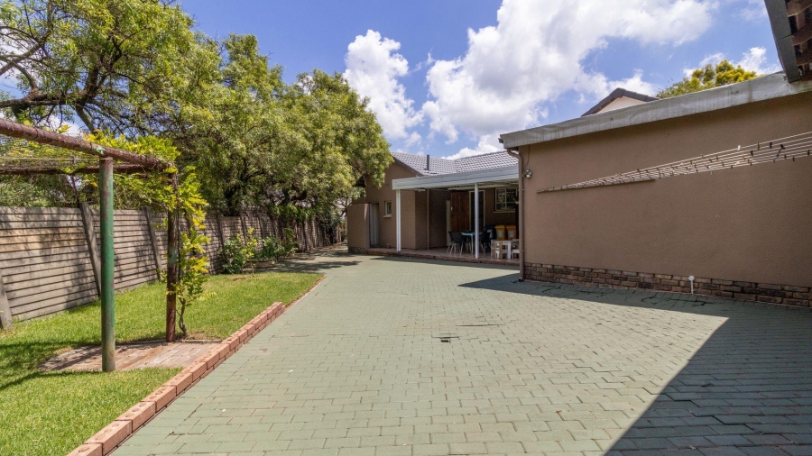 3 Bedroom Property for Sale in Brackenhurst Gauteng