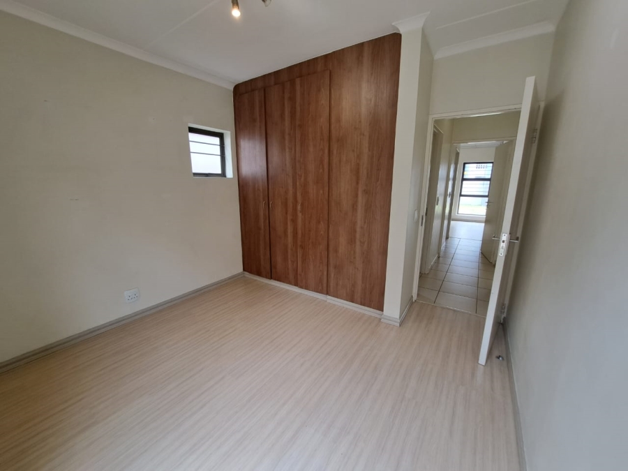 To Let 2 Bedroom Property for Rent in Barbeque Downs Gauteng