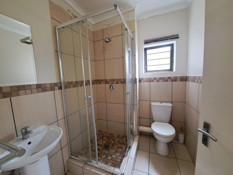 To Let 2 Bedroom Property for Rent in Barbeque Downs Gauteng