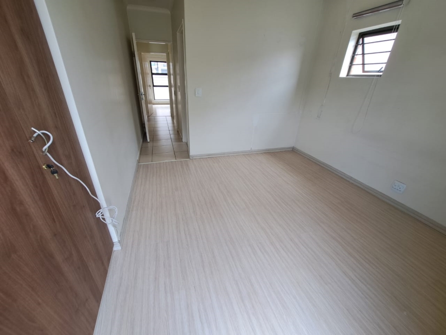 To Let 2 Bedroom Property for Rent in Barbeque Downs Gauteng