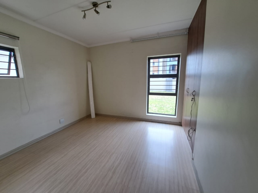 To Let 2 Bedroom Property for Rent in Barbeque Downs Gauteng