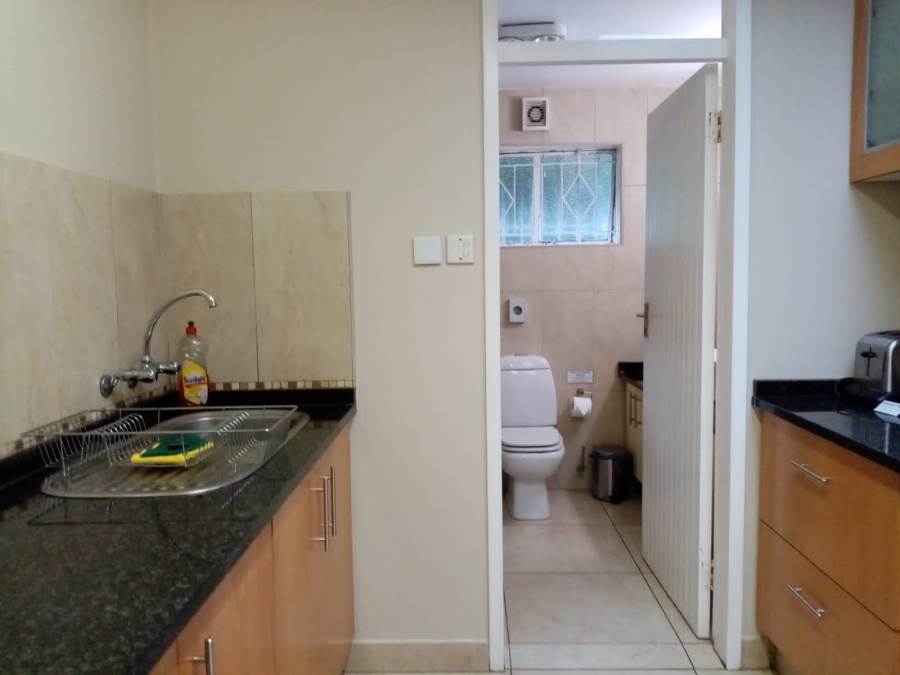 To Let 2 Bedroom Property for Rent in Linden Gauteng