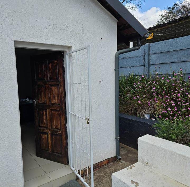 To Let 1 Bedroom Property for Rent in Bryanston West Gauteng