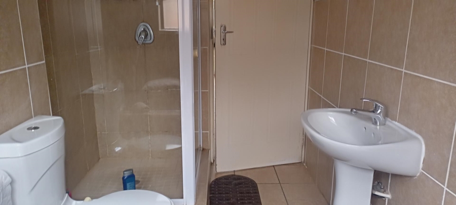 2 Bedroom Property for Sale in Montana Tuine Gauteng