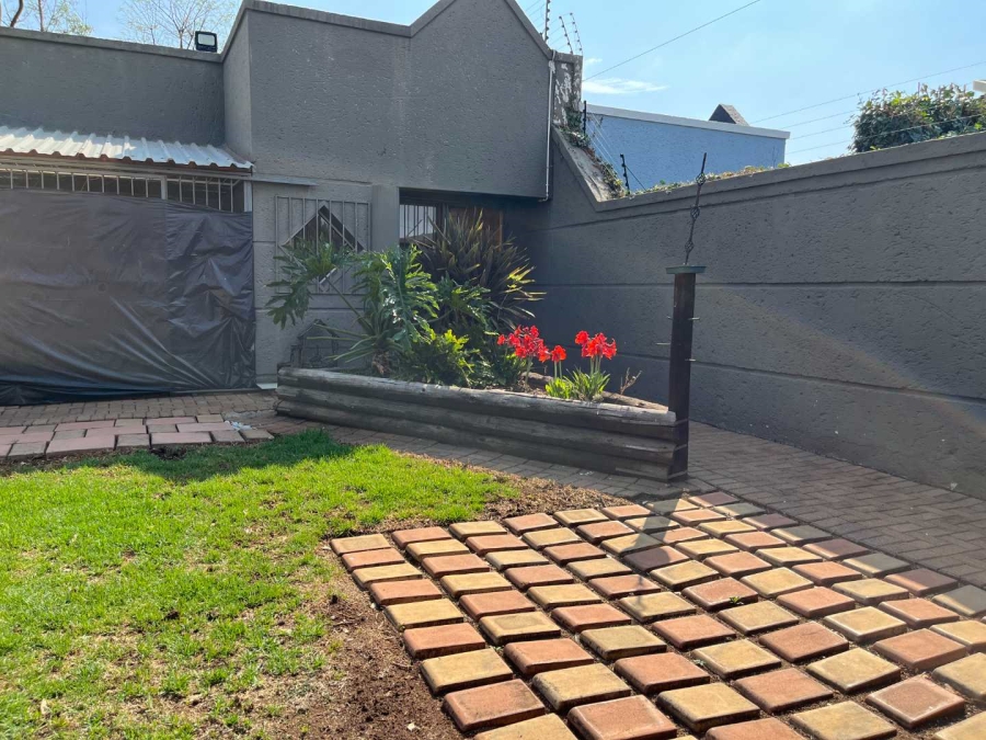 To Let 2 Bedroom Property for Rent in Albertville Gauteng