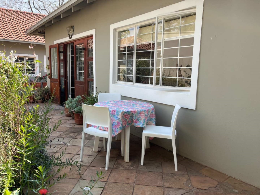 To Let 2 Bedroom Property for Rent in Emmarentia Gauteng