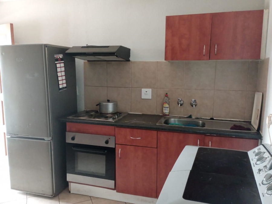 2 Bedroom Property for Sale in Olievenhoutbosch Gauteng