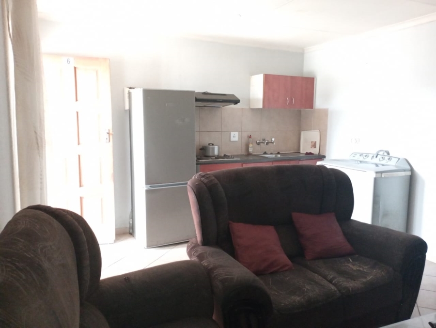 2 Bedroom Property for Sale in Olievenhoutbosch Gauteng