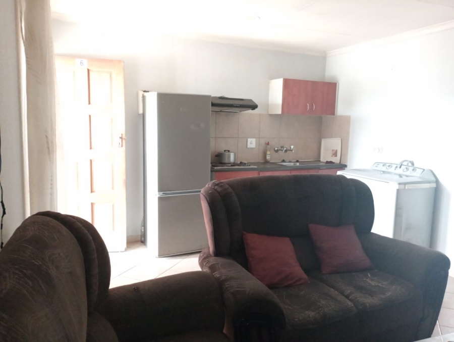 2 Bedroom Property for Sale in Olievenhoutbosch Gauteng