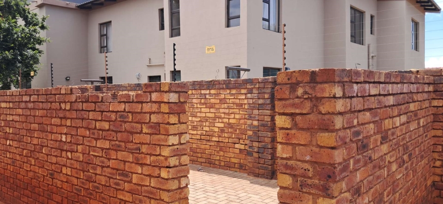 2 Bedroom Property for Sale in Clarina Gauteng