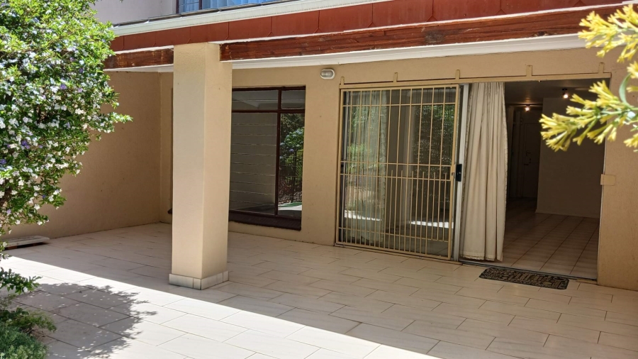 2 Bedroom Property for Sale in Sonneglans Gauteng