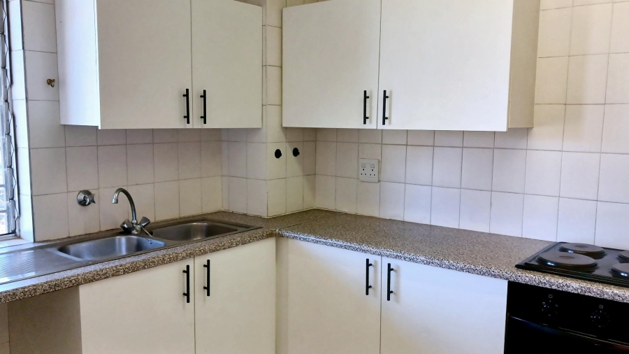 2 Bedroom Property for Sale in Sonneglans Gauteng