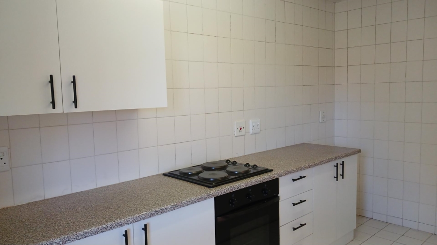 2 Bedroom Property for Sale in Sonneglans Gauteng