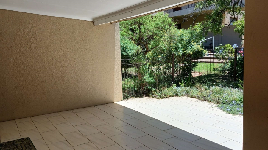 2 Bedroom Property for Sale in Sonneglans Gauteng