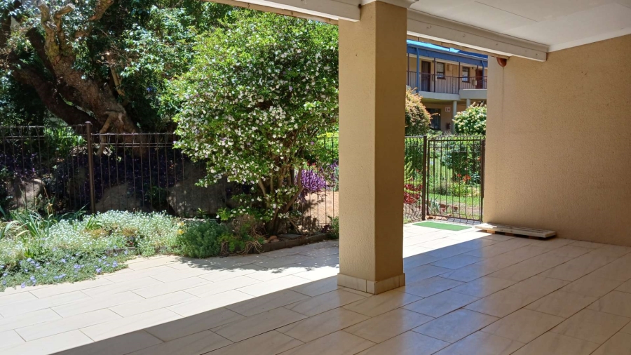 2 Bedroom Property for Sale in Sonneglans Gauteng