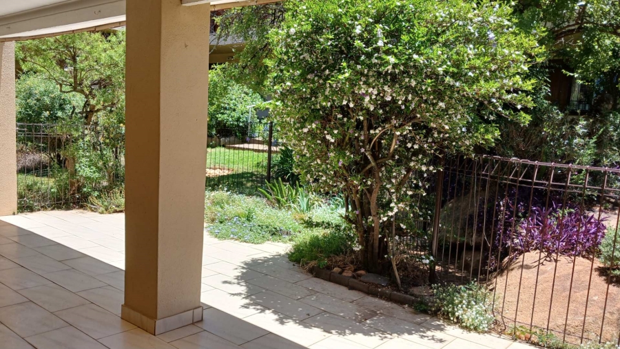 2 Bedroom Property for Sale in Sonneglans Gauteng