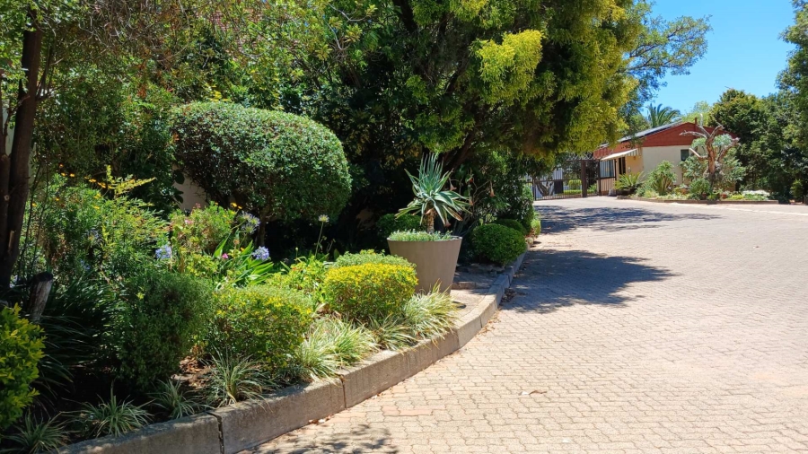 2 Bedroom Property for Sale in Sonneglans Gauteng