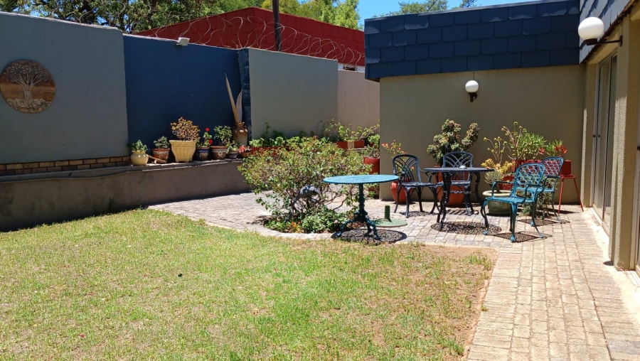 2 Bedroom Property for Sale in Sonneglans Gauteng