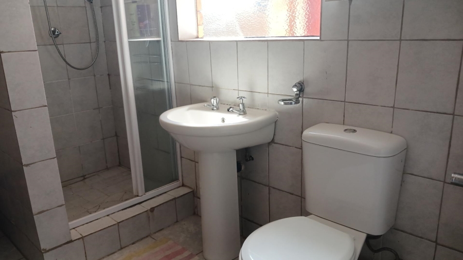 1 Bedroom Property for Sale in Linden Gauteng