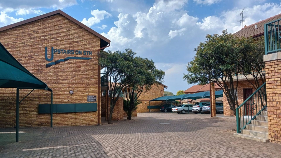 1 Bedroom Property for Sale in Linden Gauteng