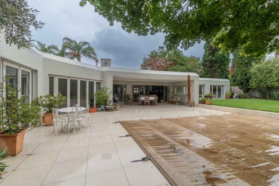 4 Bedroom Property for Sale in Hurlingham Manor Gauteng