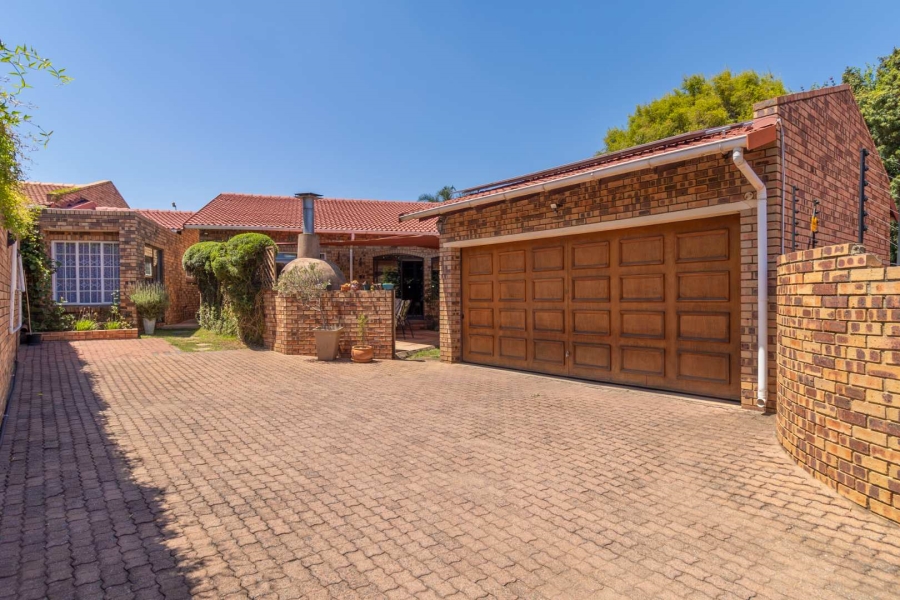 3 Bedroom Property for Sale in Rivonia Gauteng