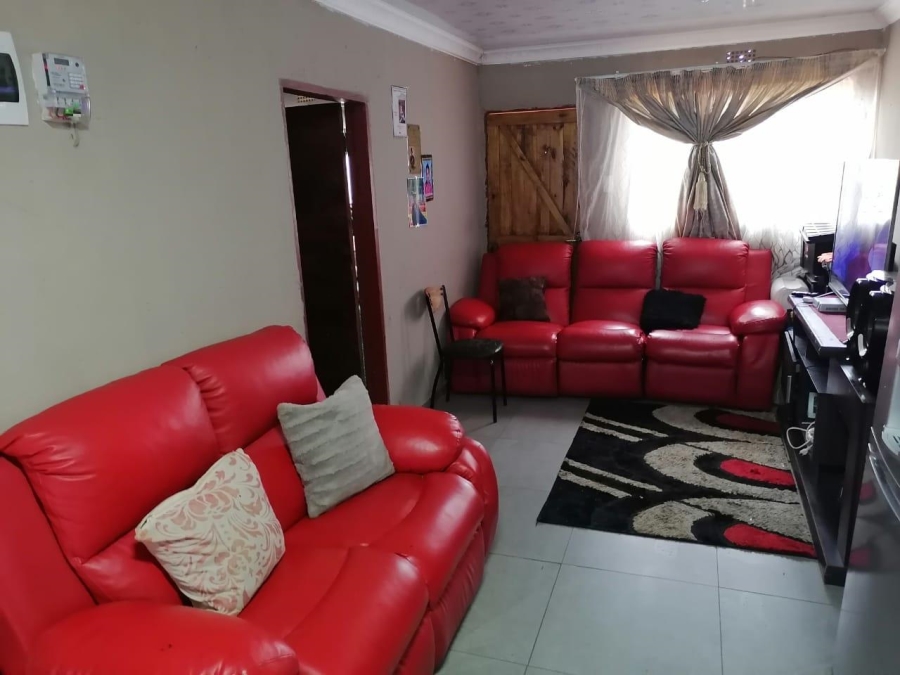 4 Bedroom Property for Sale in Tsakane Gauteng