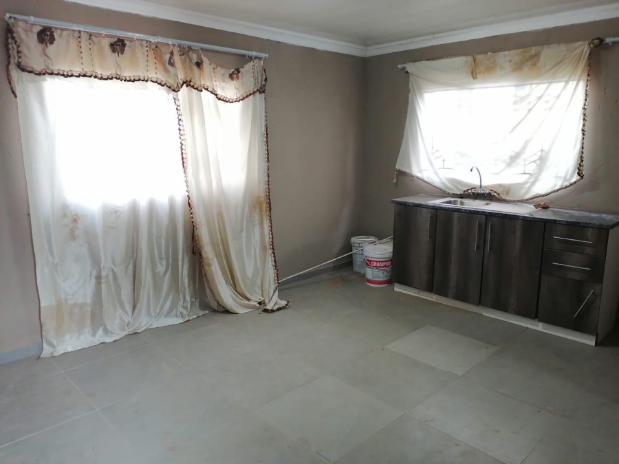 4 Bedroom Property for Sale in Tsakane Gauteng