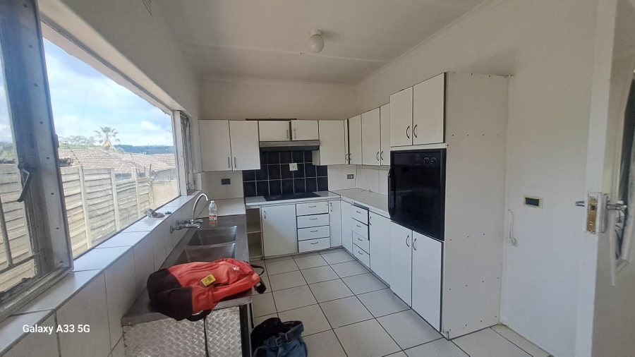 To Let 3 Bedroom Property for Rent in Buccleuch Gauteng