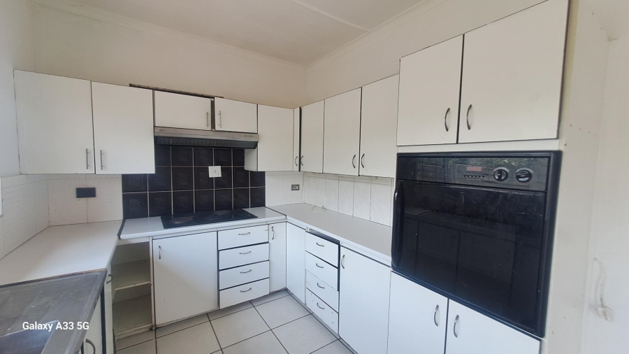 To Let 3 Bedroom Property for Rent in Buccleuch Gauteng