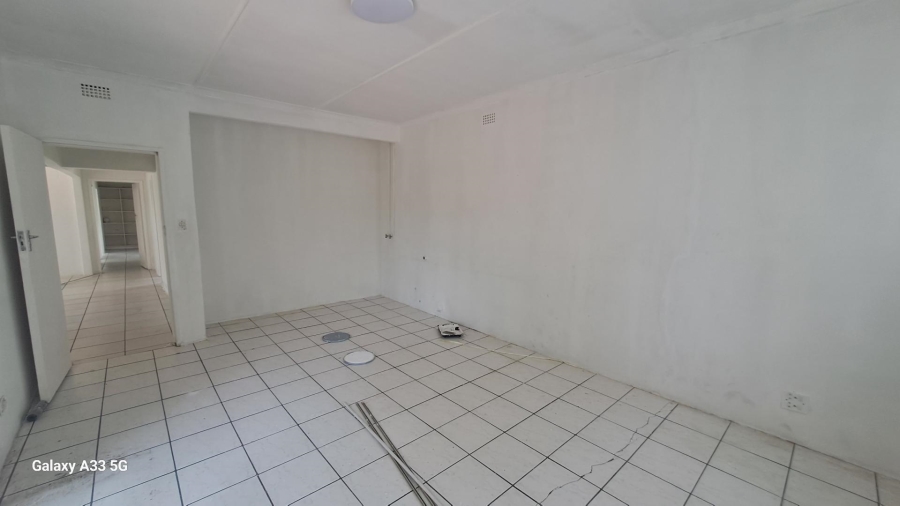 To Let 3 Bedroom Property for Rent in Buccleuch Gauteng