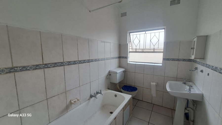 To Let 3 Bedroom Property for Rent in Buccleuch Gauteng