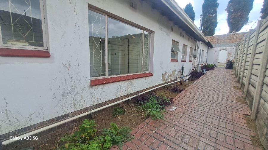 To Let 3 Bedroom Property for Rent in Buccleuch Gauteng