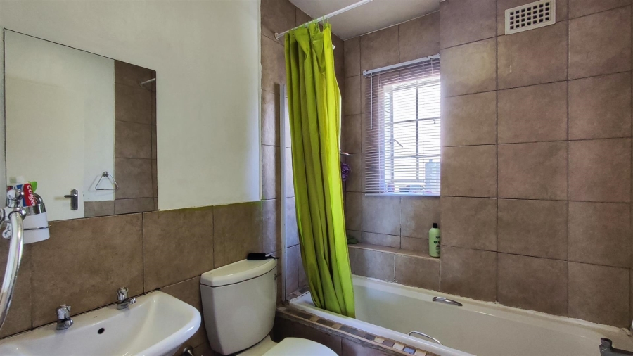 3 Bedroom Property for Sale in Terenure Gauteng